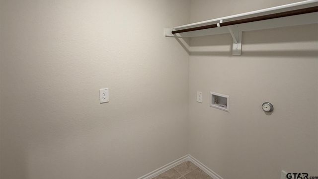 3013 Hidden Valley Drive, Lindale, TX 75706