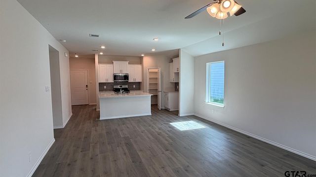 3013 Hidden Valley Drive, Lindale, TX 75706