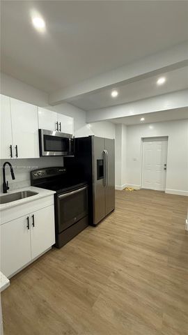 211 SW 10th Ave 2, Miami, FL 33130