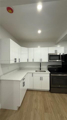 211 SW 10th Ave 2, Miami, FL 33130