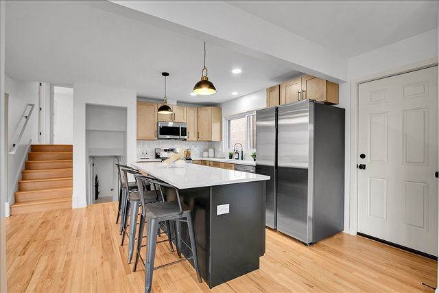1073 W 108th Street, Chicago, IL 60643