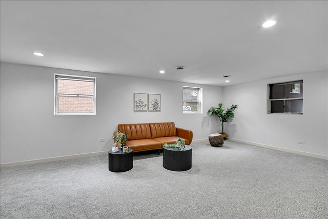 1073 W 108th Street, Chicago, IL 60643
