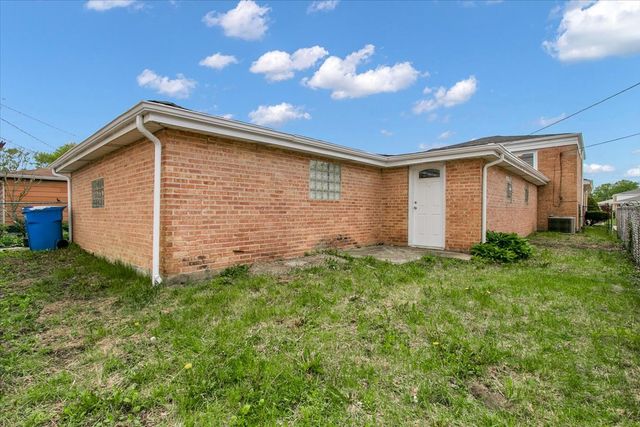 1073 W 108th Street, Chicago, IL 60643