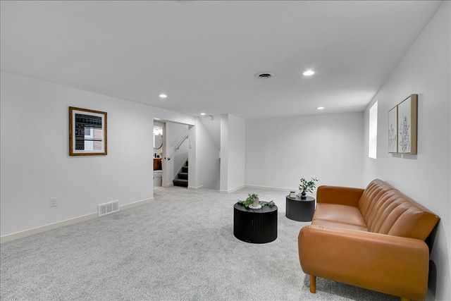 1073 W 108th Street, Chicago, IL 60643