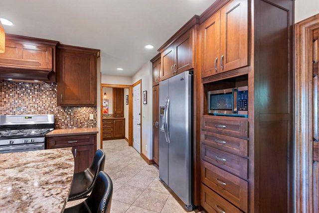 2861 CROSSHAVEN AVENUE, Green Bay, WI 54313