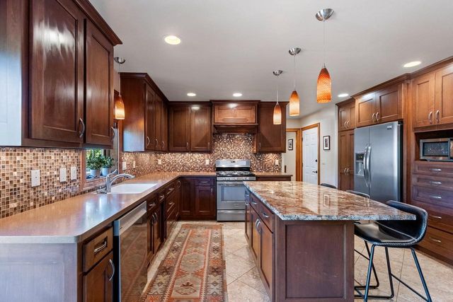2861 CROSSHAVEN AVENUE, Green Bay, WI 54313