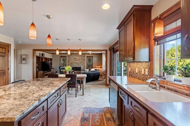 2861 CROSSHAVEN AVENUE, Green Bay, WI 54313