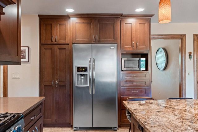2861 CROSSHAVEN AVENUE, Green Bay, WI 54313