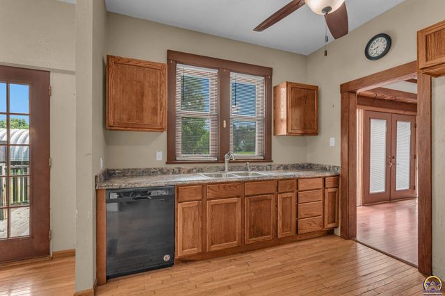 1830 NW Tyler ST, Topeka, KS 66608