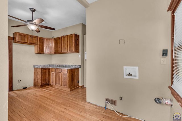 1830 NW Tyler ST, Topeka, KS 66608
