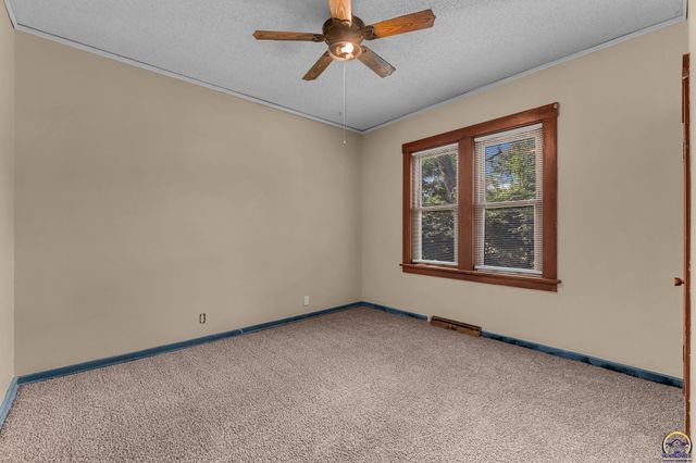 1830 NW Tyler ST, Topeka, KS 66608
