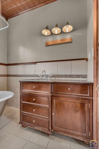 1830 NW Tyler ST, Topeka, KS 66608