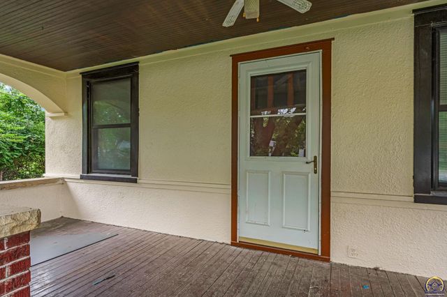 1830 NW Tyler ST, Topeka, KS 66608