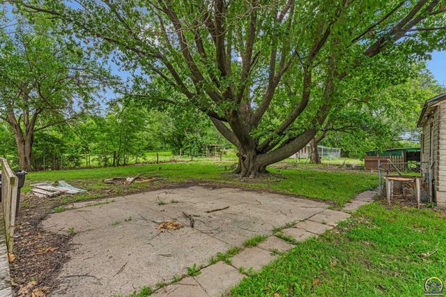 1830 NW Tyler ST, Topeka, KS 66608