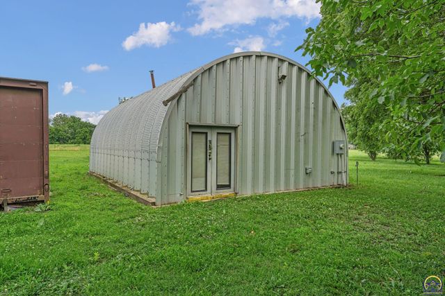 1830 NW Tyler ST, Topeka, KS 66608