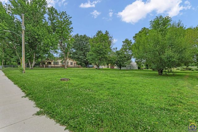 1830 NW Tyler ST, Topeka, KS 66608
