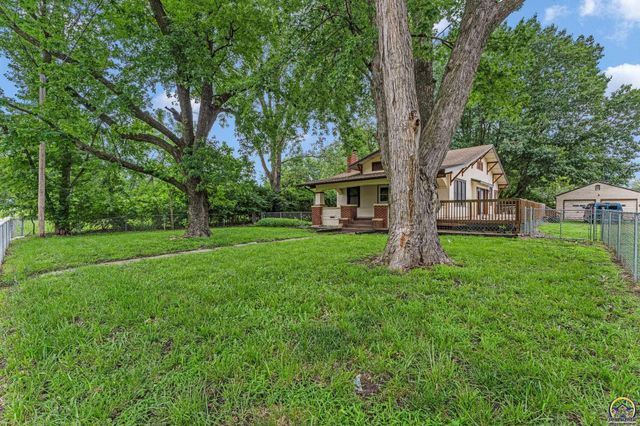 1830 NW Tyler ST, Topeka, KS 66608