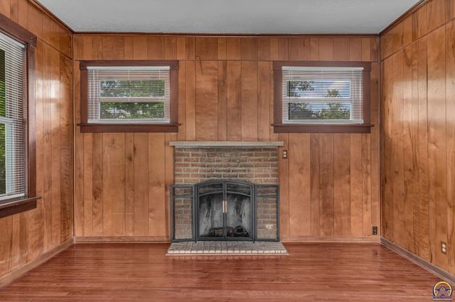 1830 NW Tyler ST, Topeka, KS 66608