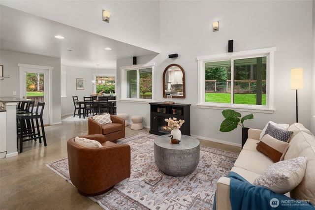 27820 140th Avenue SW, Vashon, WA 98070