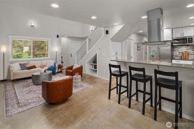 27820 140th Avenue SW, Vashon, WA 98070