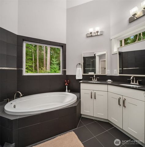 27820 140th Avenue SW, Vashon, WA 98070