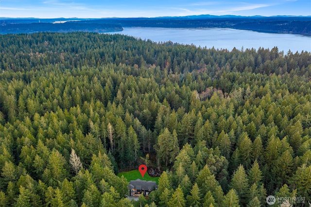 27820 140th Avenue SW, Vashon, WA 98070