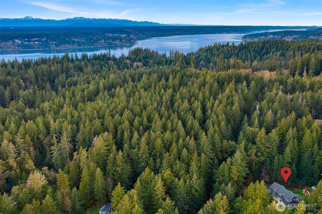 27820 140th Avenue SW, Vashon, WA 98070