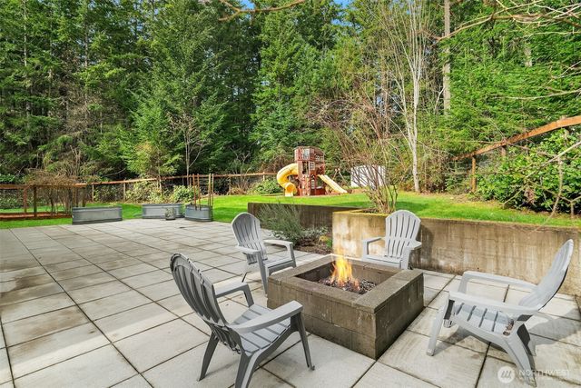 27820 140th Avenue SW, Vashon, WA 98070