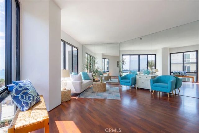 1310 E Ocean 401, Long Beach, CA 90802