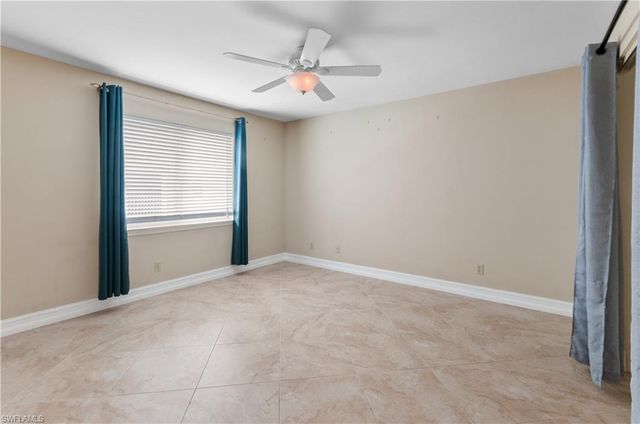 829 Elkcam CIR 2-208, Marco Island, FL 34145