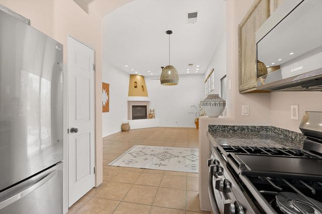 4352 Sierra Blanca, Santa Fe, NM 87507