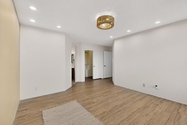 4352 Sierra Blanca, Santa Fe, NM 87507