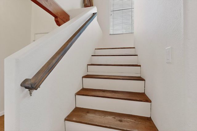 4352 Sierra Blanca, Santa Fe, NM 87507