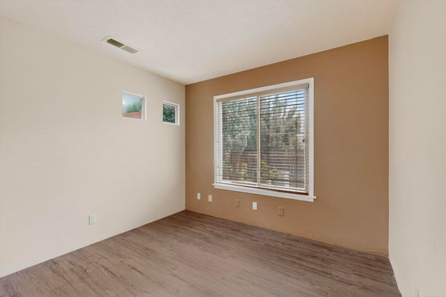 4352 Sierra Blanca, Santa Fe, NM 87507