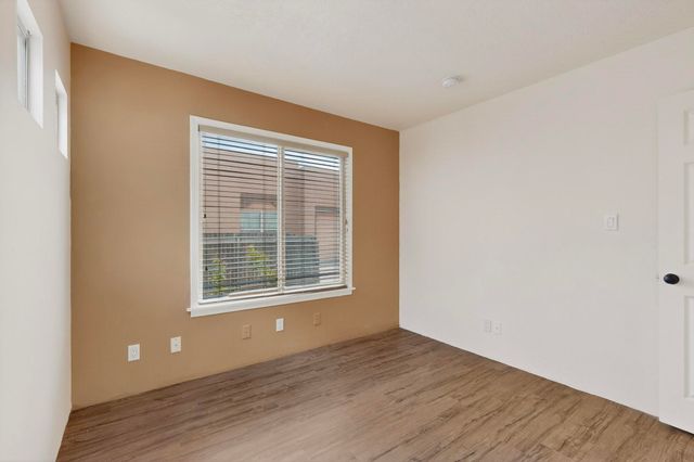 4352 Sierra Blanca, Santa Fe, NM 87507