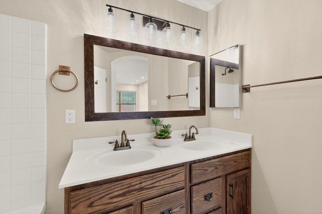 4352 Sierra Blanca, Santa Fe, NM 87507