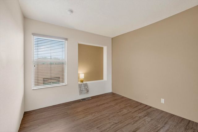 4352 Sierra Blanca, Santa Fe, NM 87507