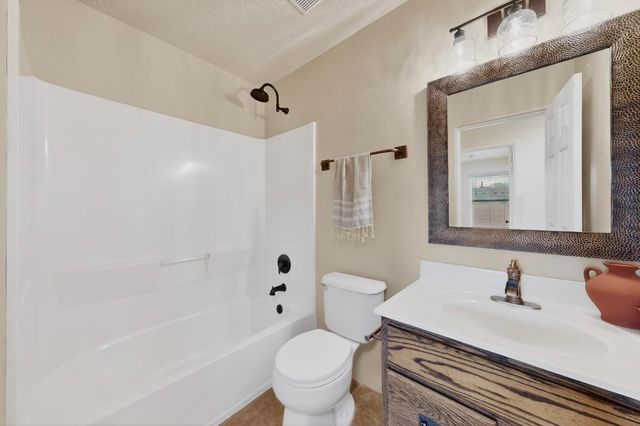 4352 Sierra Blanca, Santa Fe, NM 87507