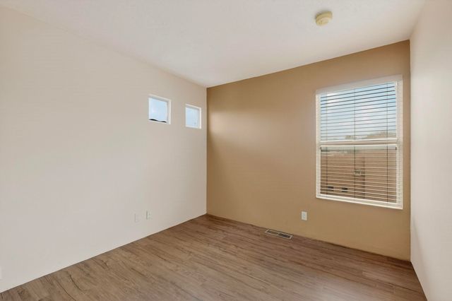 4352 Sierra Blanca, Santa Fe, NM 87507