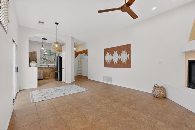 4352 Sierra Blanca, Santa Fe, NM 87507