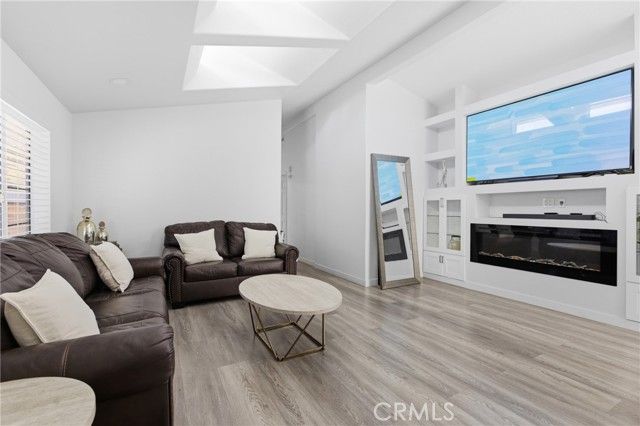 4901 Green River 288, Corona, CA 92880