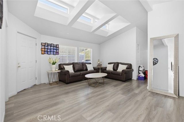 4901 Green River 288, Corona, CA 92880