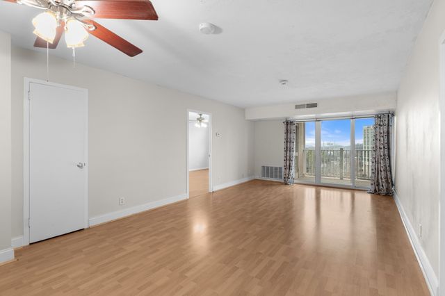 3415 West End Ave Apt 608, Nashville, TN 37203