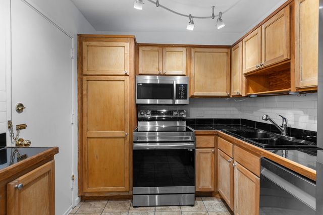 3415 West End Ave Apt 608, Nashville, TN 37203