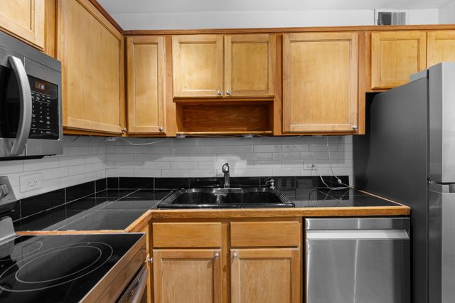 3415 West End Ave Apt 608, Nashville, TN 37203