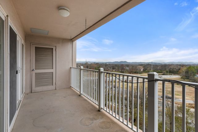 3415 West End Ave Apt 608, Nashville, TN 37203