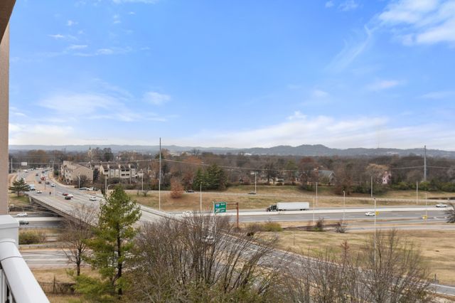 3415 West End Ave Apt 608, Nashville, TN 37203