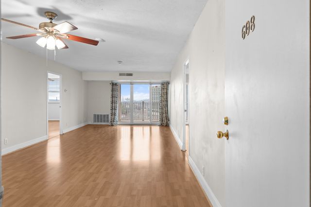 3415 West End Ave Apt 608, Nashville, TN 37203