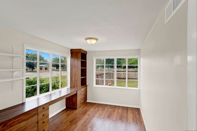 801 26TH ST, Hondo, TX 78861
