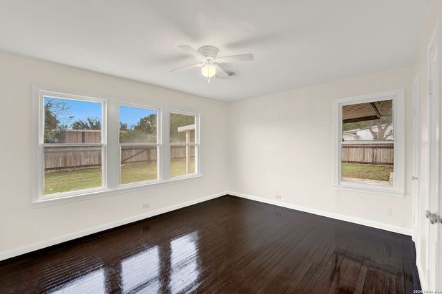 801 26TH ST, Hondo, TX 78861